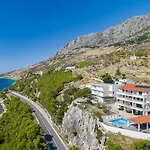Apartamento Beachfront Lara Omiš