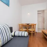 Apartamento Beachfront Lara Omiš