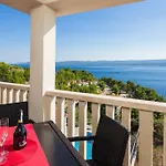 Beachfront Lara Apartamento Omiš