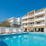 Beachfront Lara Apartamento