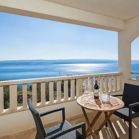 Beachfront Lara Appartement